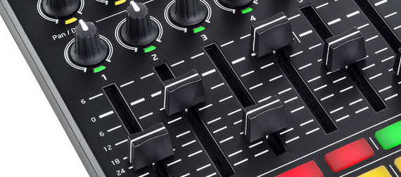 لانچ پد و افکتور نویشن Novation LAUNCH CONTROL XL